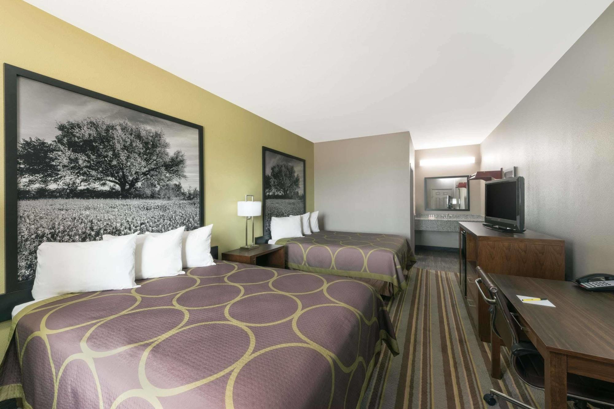 Super 8 By Wyndham Colorado City Exterior photo